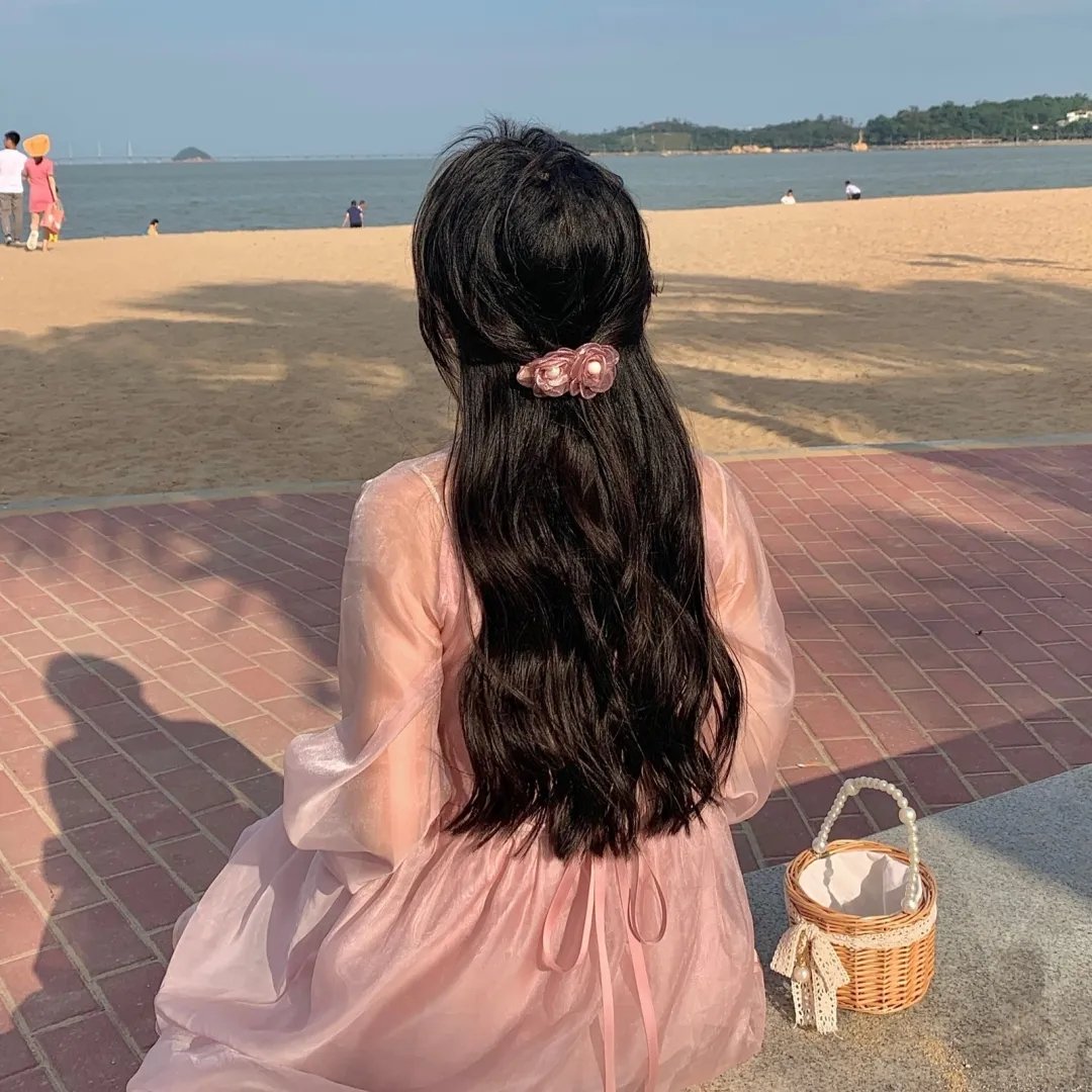 谁杀了她 海报